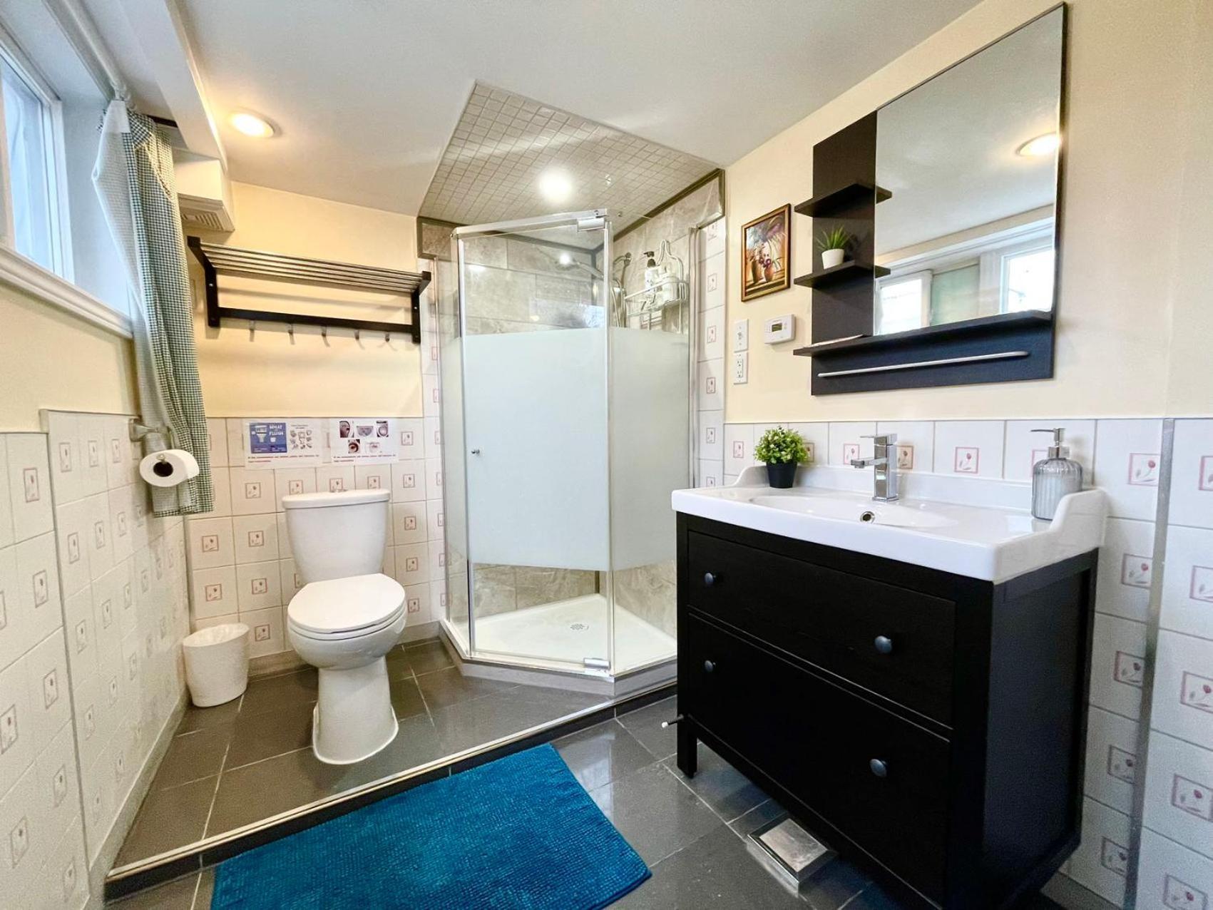 Bright&Modern Space Perfect For Couple And Family Step To Public Transit In Toronto Extérieur photo